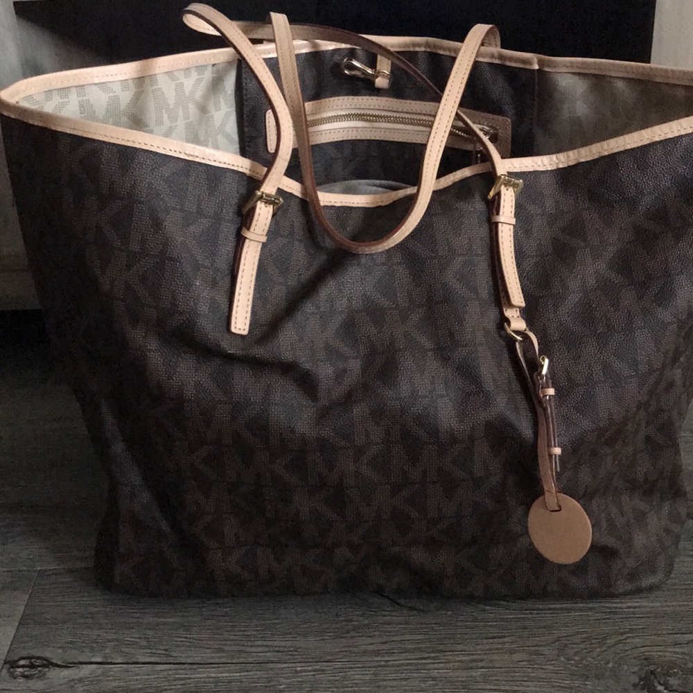 Michael Kors Jet Set Tote